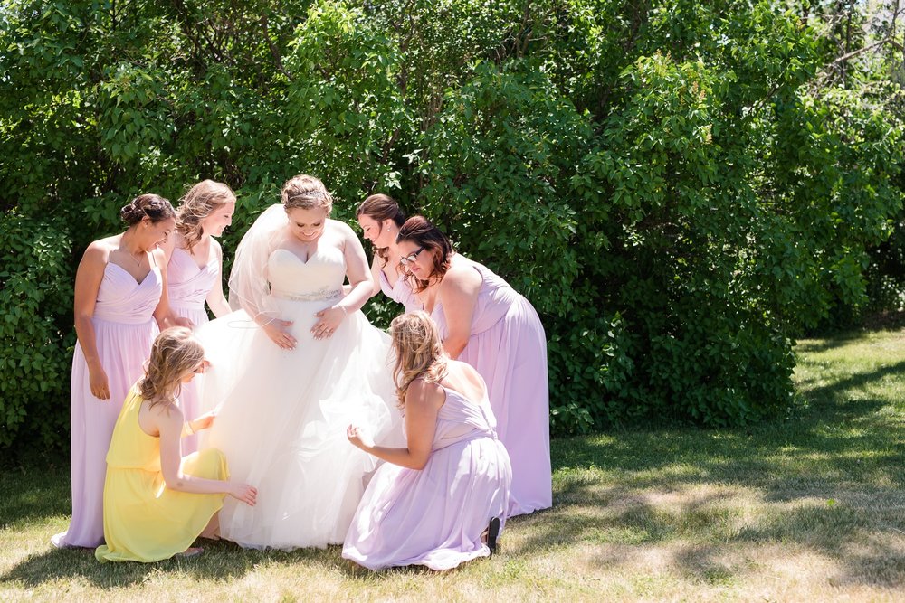 Lake Park Lutheran Church and Holiday Inn Detroit Lakes, Lakeside Wedding by Amber Langerud Photography | Vanessa &amp; Eric