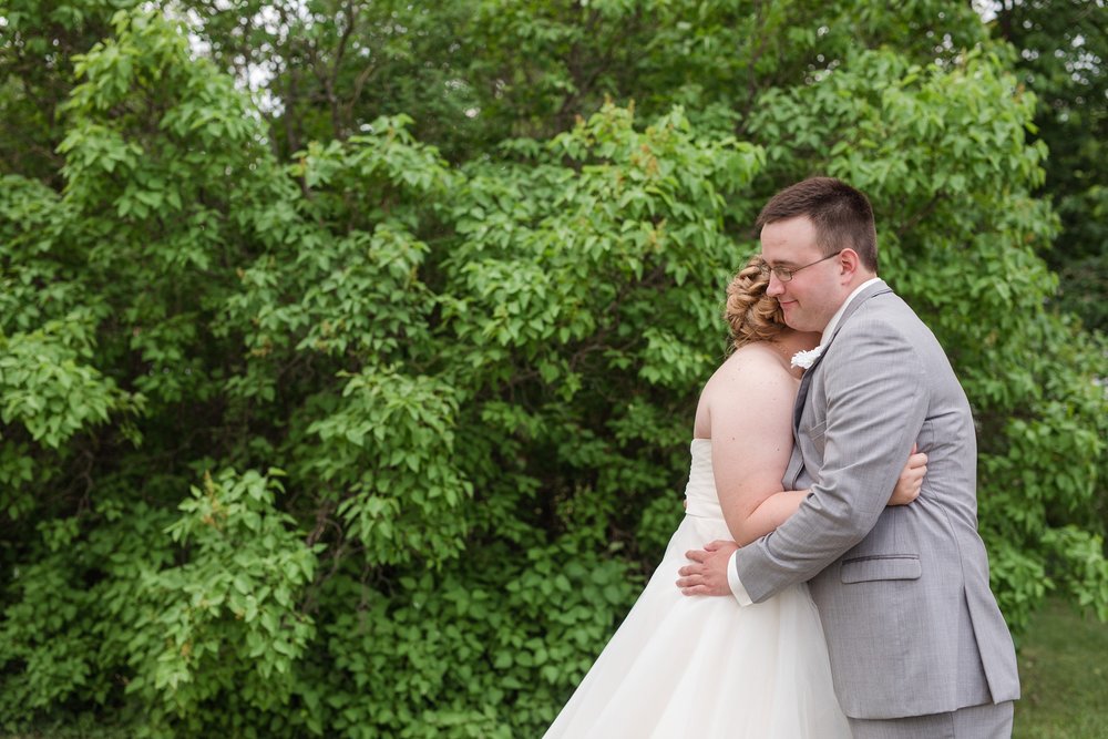 Lake Park Lutheran Church and Holiday Inn Detroit Lakes, Lakeside Wedding by Amber Langerud Photography | Vanessa &amp; Eric