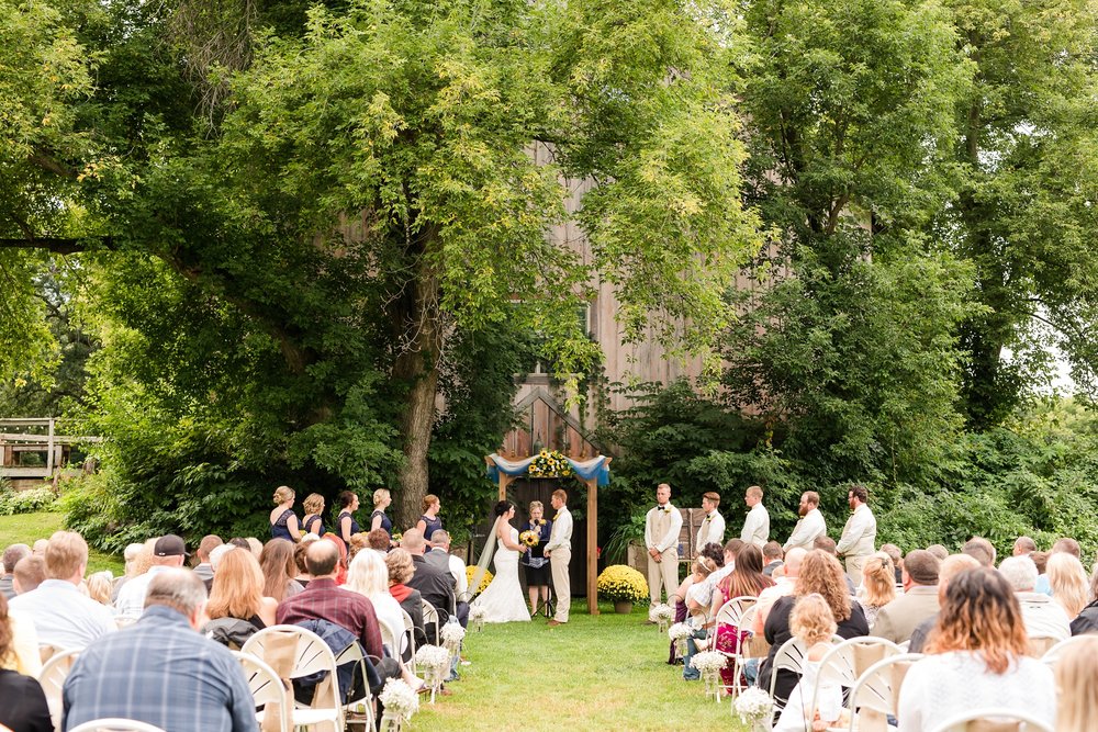 Minnesota Barn Wedding and Outdoor Ceremony at Milts Barn_0332.jpg