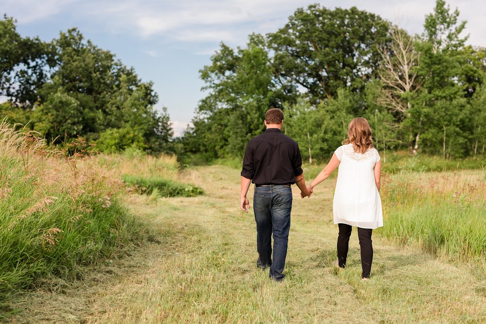 AmberLangerudPhotography_Countryside Engagement Session in Minnesota_3082.jpg