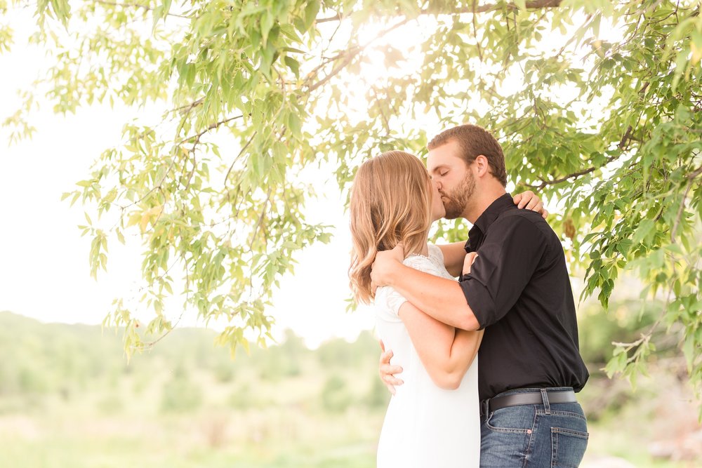 AmberLangerudPhotography_Countryside Engagement Session in Minnesota_3095.jpg