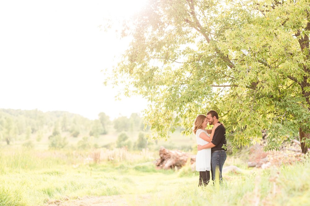 AmberLangerudPhotography_Countryside Engagement Session in Minnesota_3098.jpg