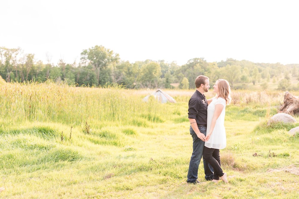 AmberLangerudPhotography_Countryside Engagement Session in Minnesota_3105.jpg