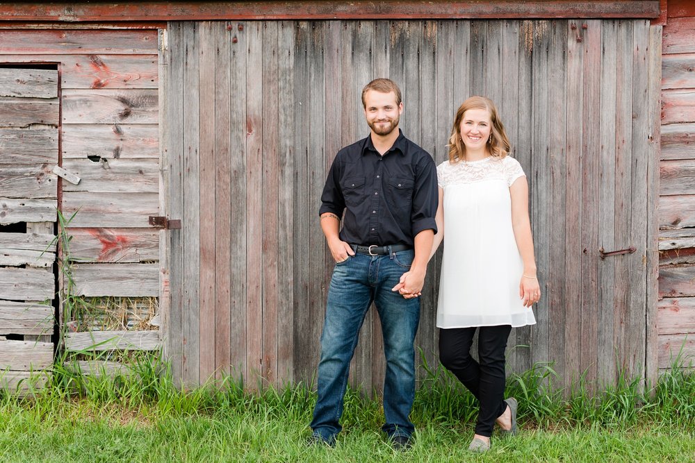 AmberLangerudPhotography_Countryside Engagement Session in Minnesota_3117.jpg