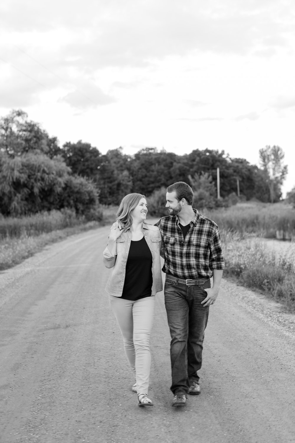 AmberLangerudPhotography_Countryside Engagement Session in Minnesota_3139.jpg