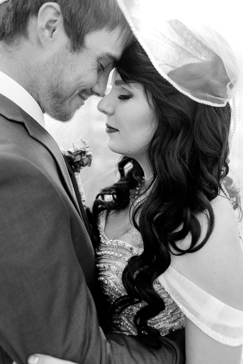 Downtown Fargo Disney Themed Wedding by Amber Langerud Photography | Bride & Groom Portrait Island Park