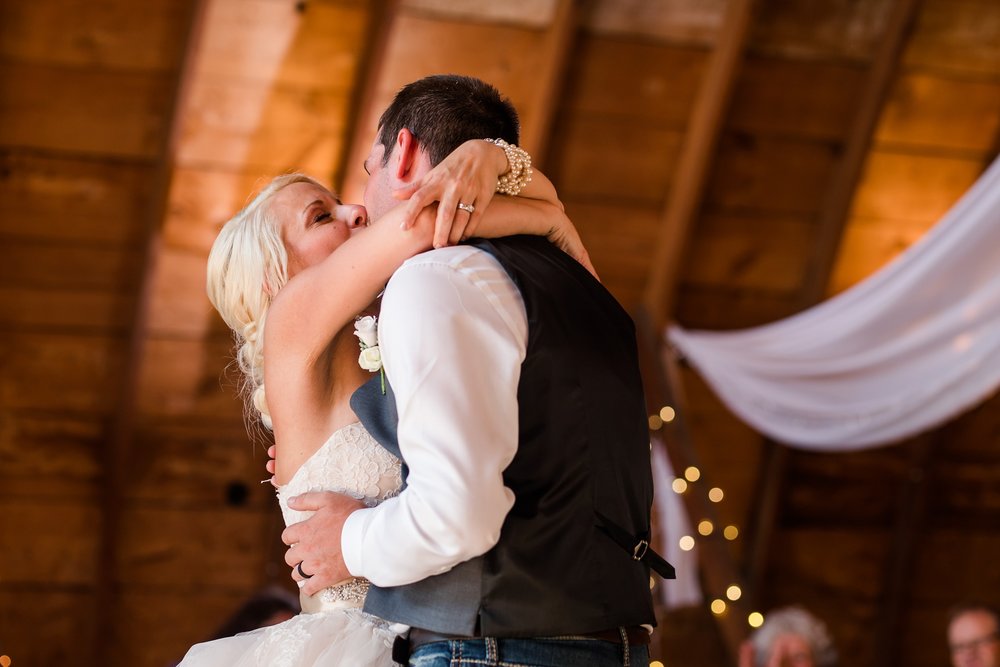 Amber Langerud Photography_Minnesota Barn Wedding_5195.jpg