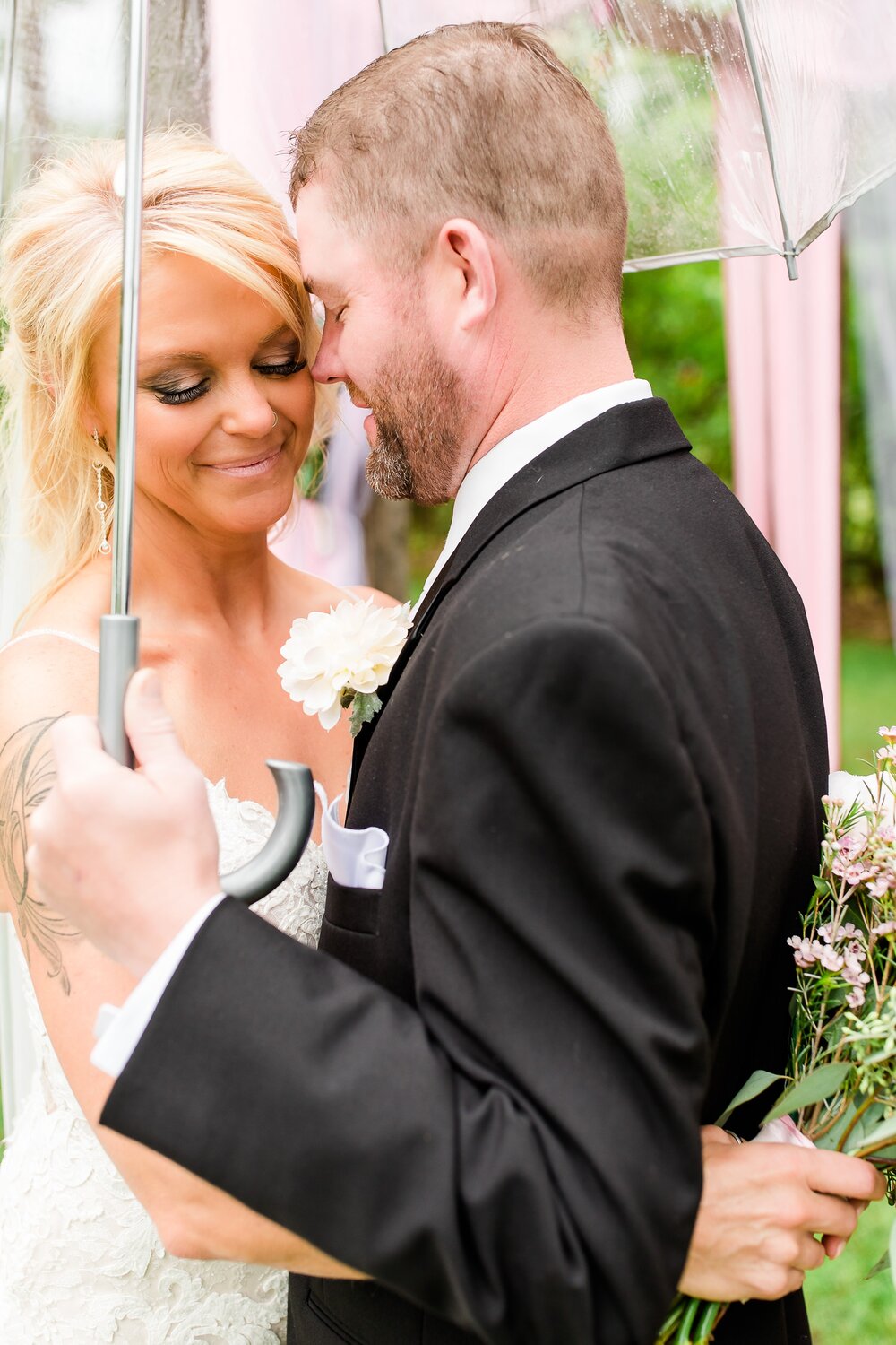 Amber Langerud Photography_Eagle Lake Rustic Styled Outdoor Wedding in Minnesota_6834.jpg