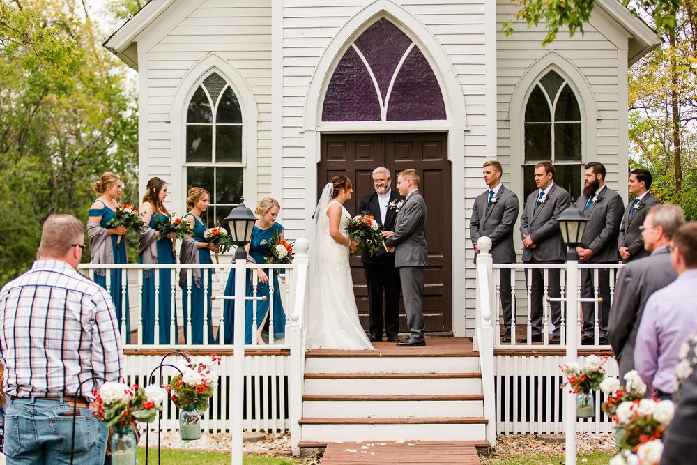 Amber Langerud Photography_Moohread, Outdoor, Barn Wedding at A Friends House_7101.jpg