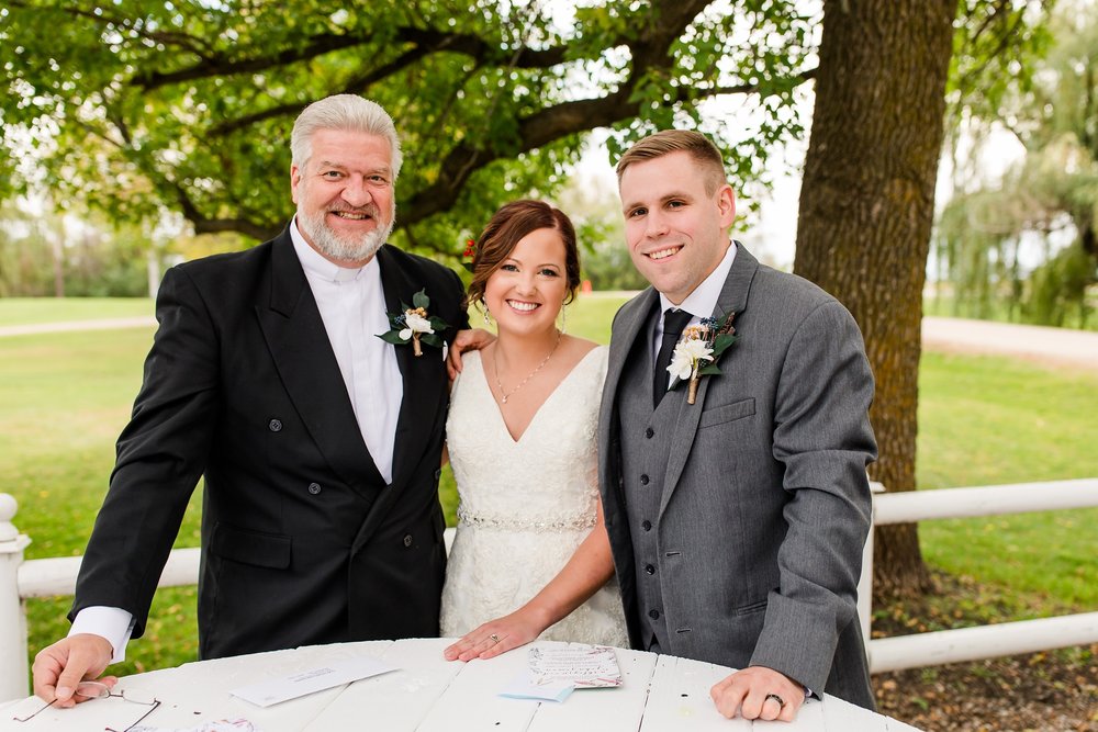 Amber Langerud Photography_Moohread, Outdoor, Barn Wedding at A Friends House_7119.jpg