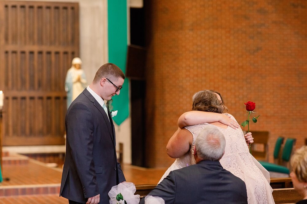 Detroit Lakes Catholic Wedding with Lakeside Reception_0031.jpg