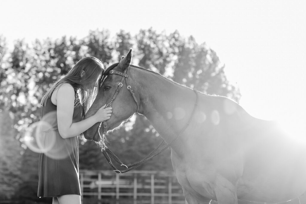 High School Senior Pictures with your horse, staying calm